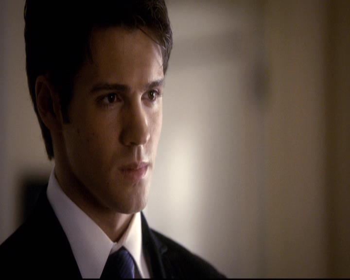 VampireDiariesWorld-dot-org_2x21TheSunAlsoRises2018.jpg