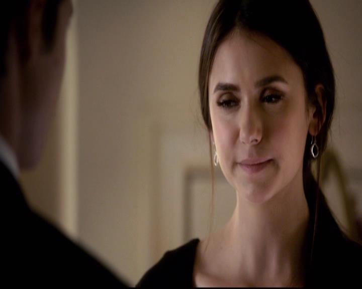 VampireDiariesWorld-dot-org_2x21TheSunAlsoRises2022.jpg