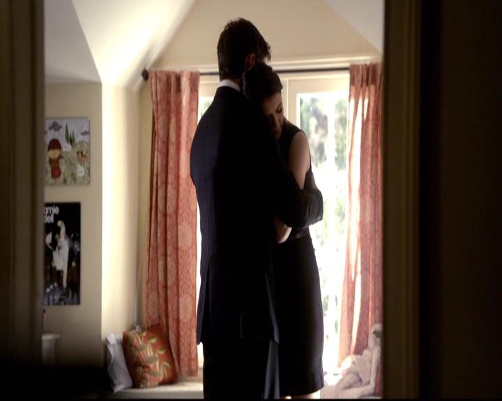 VampireDiariesWorld-dot-org_2x21TheSunAlsoRises2026.jpg
