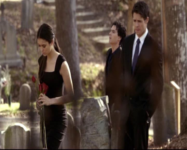VampireDiariesWorld-dot-org_2x21TheSunAlsoRises2083.jpg