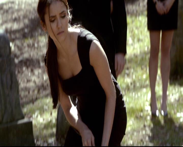 VampireDiariesWorld-dot-org_2x21TheSunAlsoRises2096.jpg