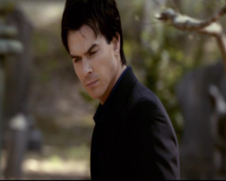 VampireDiariesWorld-dot-org_2x21TheSunAlsoRises2128.jpg