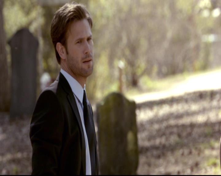 VampireDiariesWorld-dot-org_2x21TheSunAlsoRises2162.jpg