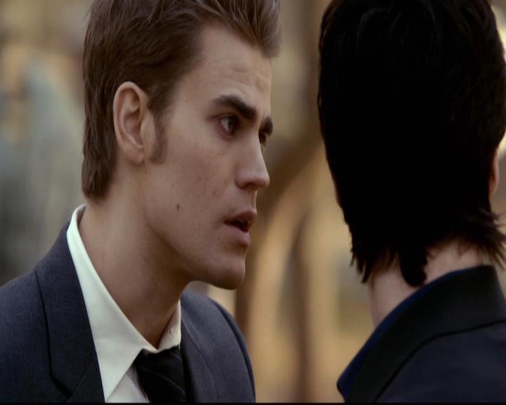 VampireDiariesWorld-dot-org_2x21TheSunAlsoRises2231.jpg