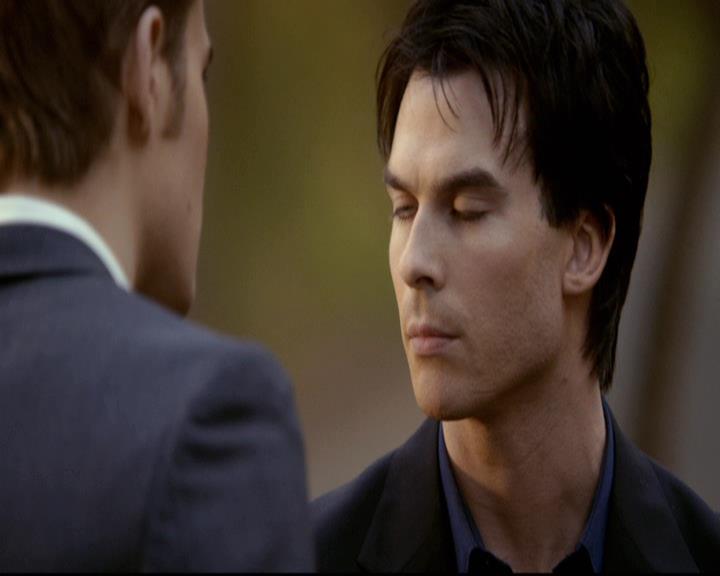 VampireDiariesWorld-dot-org_2x21TheSunAlsoRises2240.jpg
