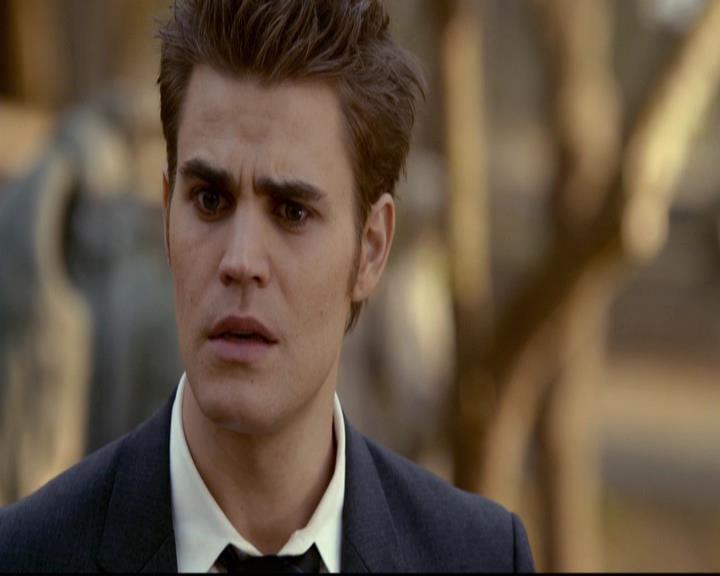 VampireDiariesWorld-dot-org_2x21TheSunAlsoRises2255.jpg