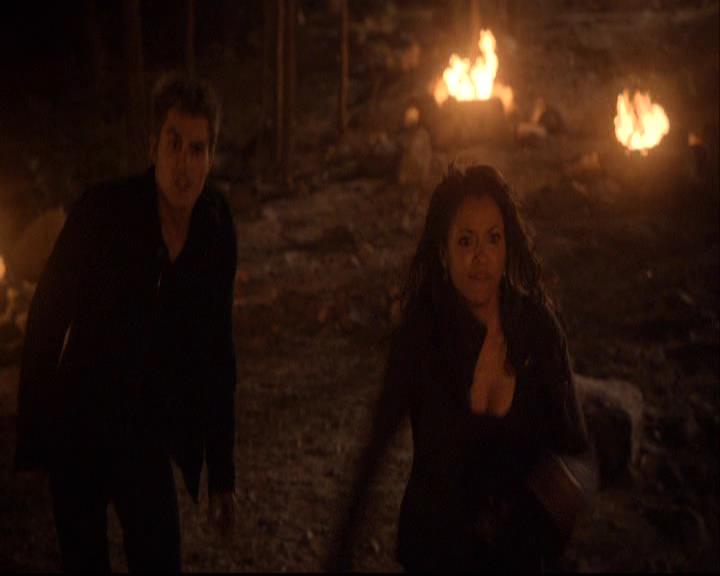 VampireDiariesWorld-dot-org_2x22AsILayDying0000.jpg