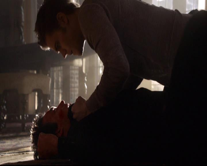 VampireDiariesWorld-dot-org_2x22AsILayDying0158.jpg VampireDiariesWorld-dot-org_2x22AsILayDying0158.jpg