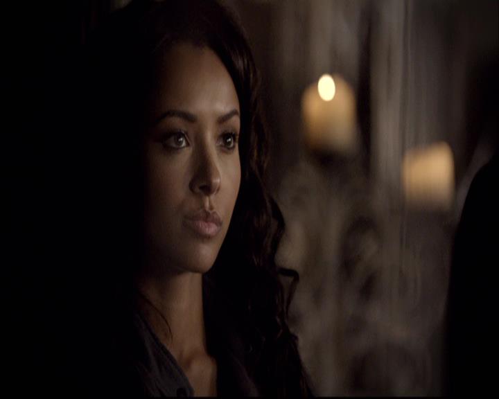 VampireDiariesWorld-dot-org_2x22AsILayDying0446.jpg