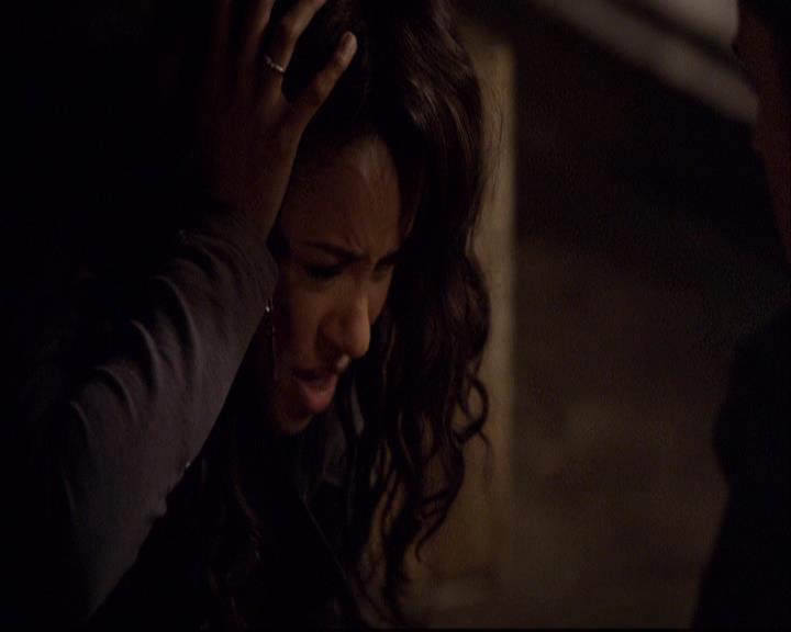 VampireDiariesWorld-dot-org_2x22AsILayDying0480.jpg VampireDiariesWorld-dot-org_2x22AsILayDying0480.jpg