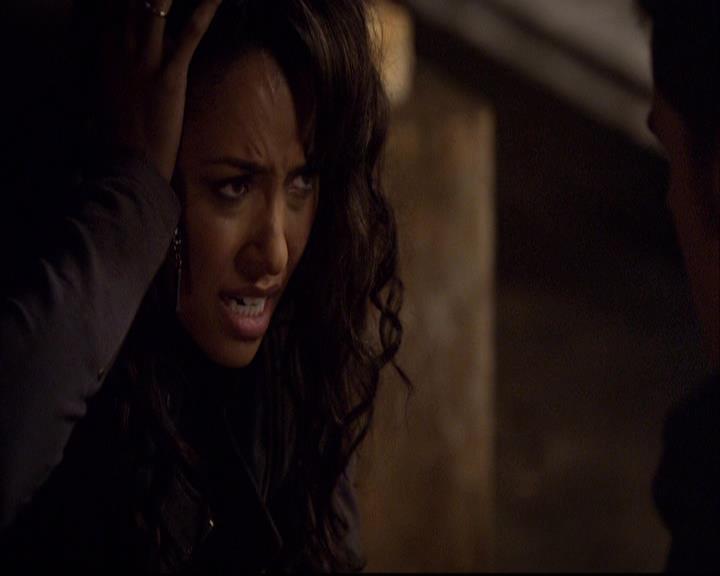 VampireDiariesWorld-dot-org_2x22AsILayDying0481.jpg