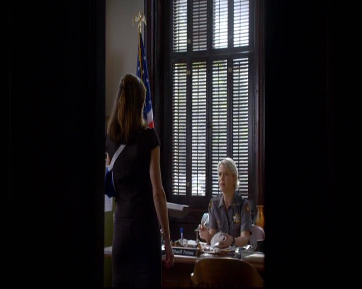 VampireDiariesWorld-dot-org_2x22AsILayDying0505.jpg