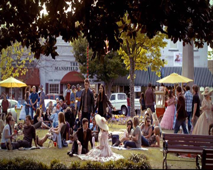 VampireDiariesWorld-dot-org_2x22AsILayDying0542.jpg