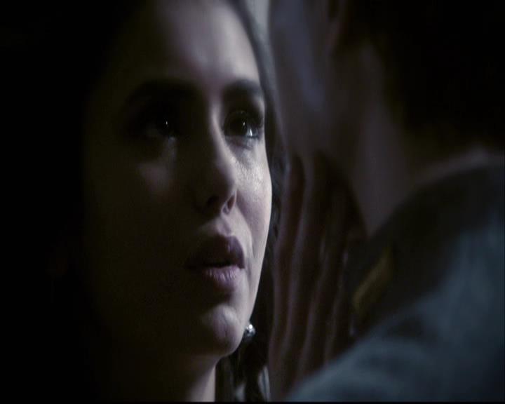 VampireDiariesWorld-dot-org_2x22AsILayDying0688.jpg