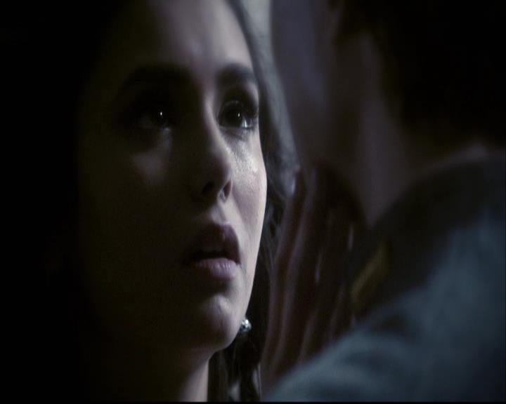 VampireDiariesWorld-dot-org_2x22AsILayDying0689.jpg