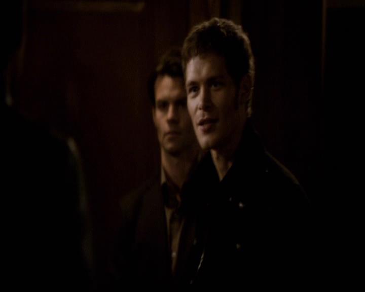 VampireDiariesWorld-dot-org_2x22AsILayDying0743.jpg