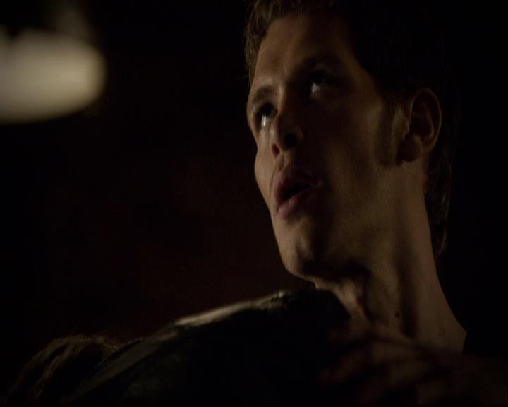 VampireDiariesWorld-dot-org_2x22AsILayDying0797.jpg