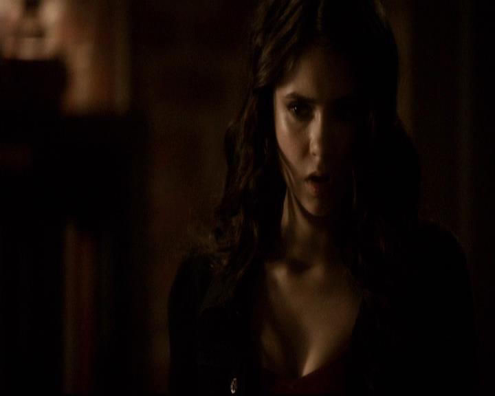VampireDiariesWorld-dot-org_2x22AsILayDying0802.jpg
