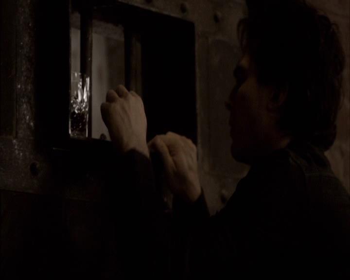 VampireDiariesWorld-dot-org_2x22AsILayDying0855.jpg