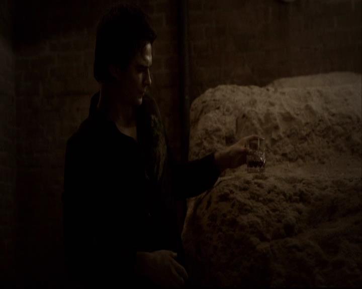 VampireDiariesWorld-dot-org_2x22AsILayDying0892.jpg