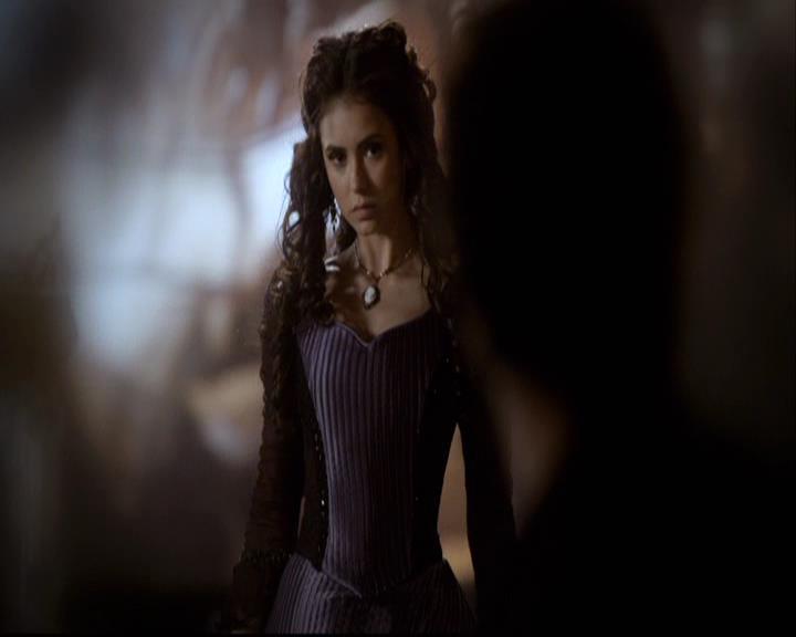 VampireDiariesWorld-dot-org_2x22AsILayDying1131.jpg