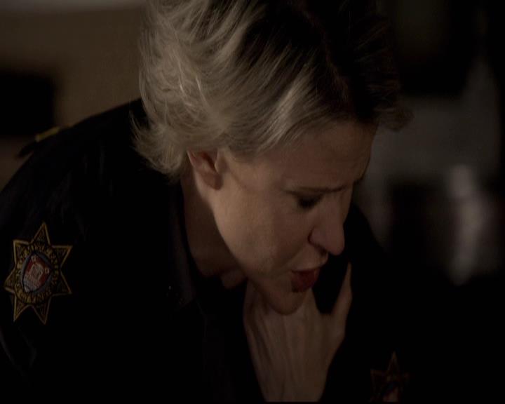 VampireDiariesWorld-dot-org_2x22AsILayDying1190.jpg