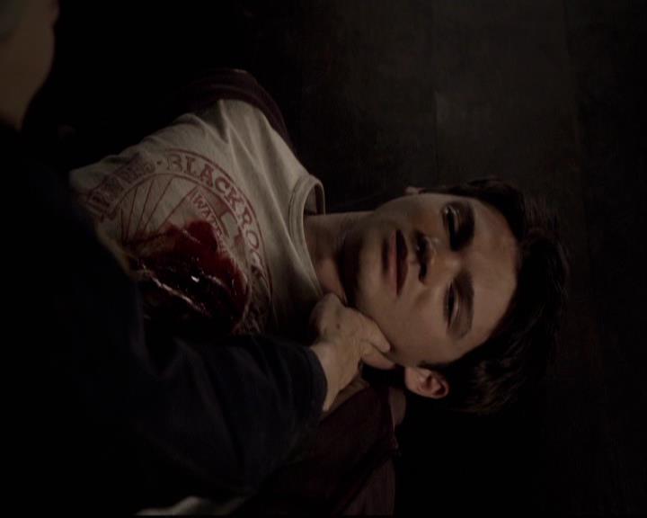 VampireDiariesWorld-dot-org_2x22AsILayDying1193.jpg