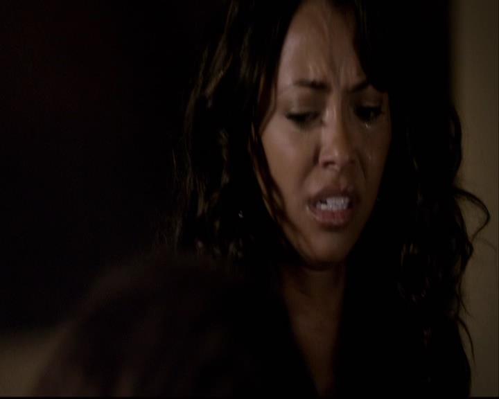 VampireDiariesWorld-dot-org_2x22AsILayDying1249.jpg