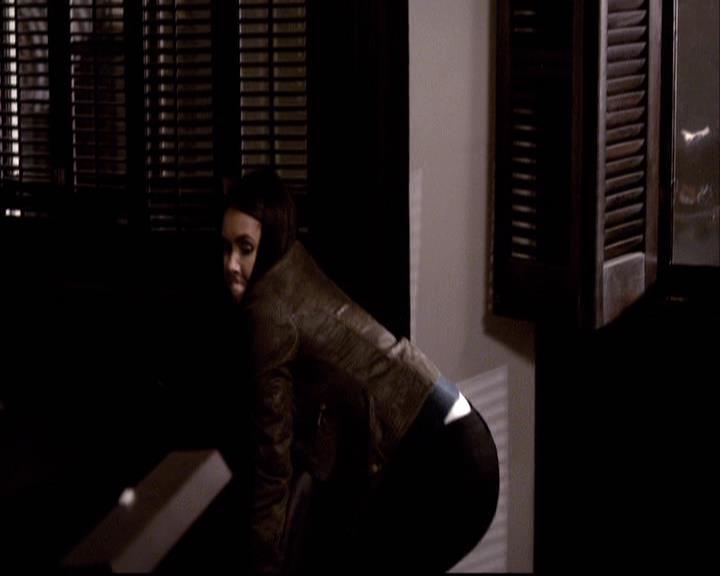 VampireDiariesWorld-dot-org_2x22AsILayDying1262.jpg