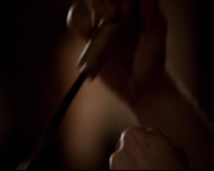 VampireDiariesWorld-dot-org_2x22AsILayDying1270.jpg