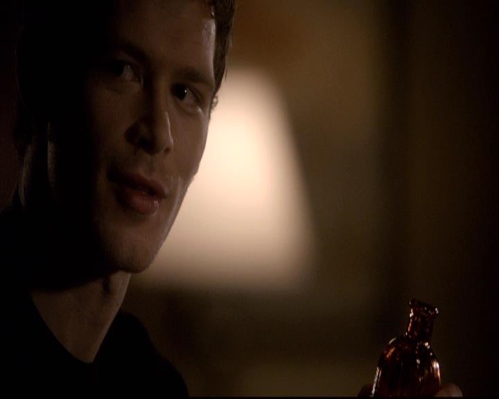 VampireDiariesWorld-dot-org_2x22AsILayDying1288.jpg