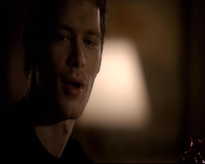 VampireDiariesWorld-dot-org_2x22AsILayDying1292.jpg