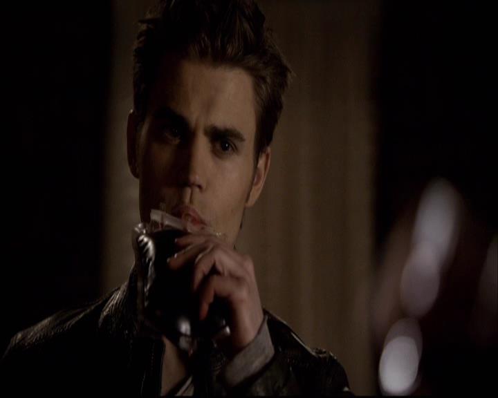 VampireDiariesWorld-dot-org_2x22AsILayDying1326.jpg