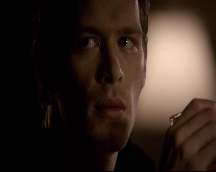 VampireDiariesWorld-dot-org_2x22AsILayDying1331.jpg