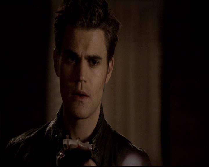 VampireDiariesWorld-dot-org_2x22AsILayDying1334.jpg