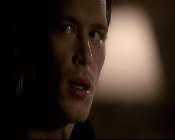 VampireDiariesWorld-dot-org_2x22AsILayDying1350.jpg