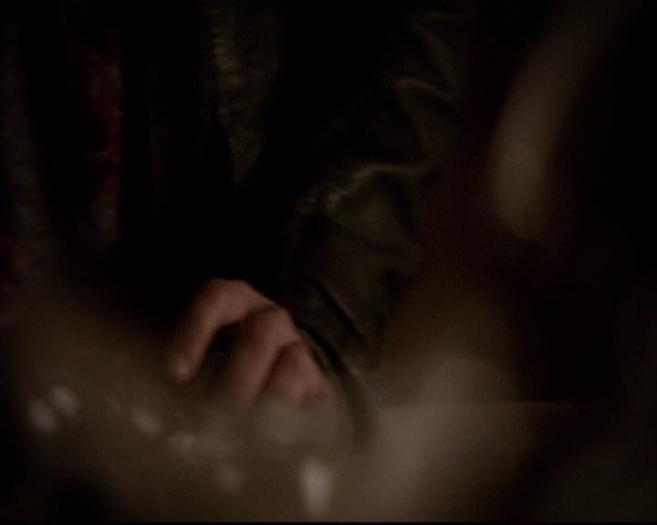 VampireDiariesWorld-dot-org_2x22AsILayDying1371.jpg