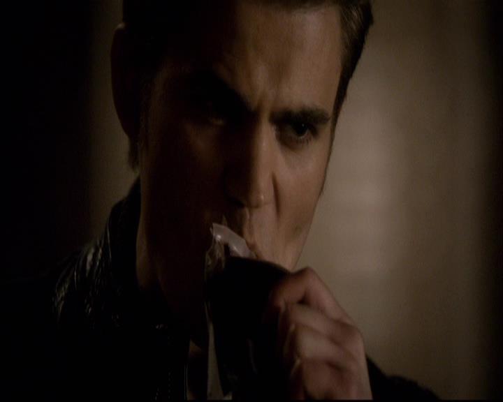 VampireDiariesWorld-dot-org_2x22AsILayDying1382.jpg