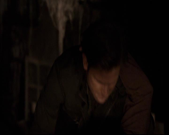 VampireDiariesWorld-dot-org_2x22AsILayDying1389.jpg