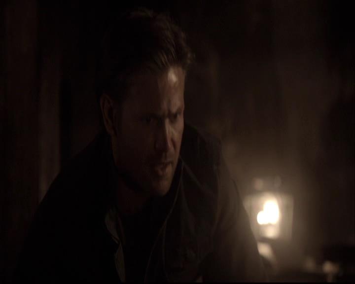 VampireDiariesWorld-dot-org_2x22AsILayDying1393.jpg