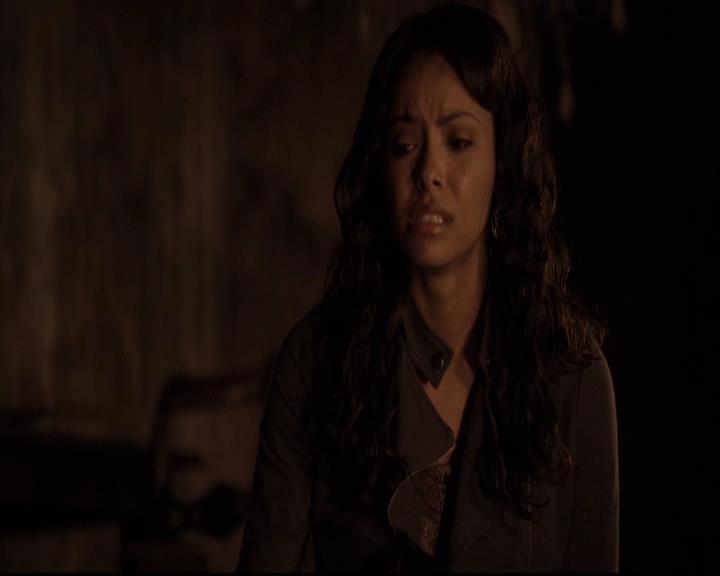 VampireDiariesWorld-dot-org_2x22AsILayDying1407.jpg
