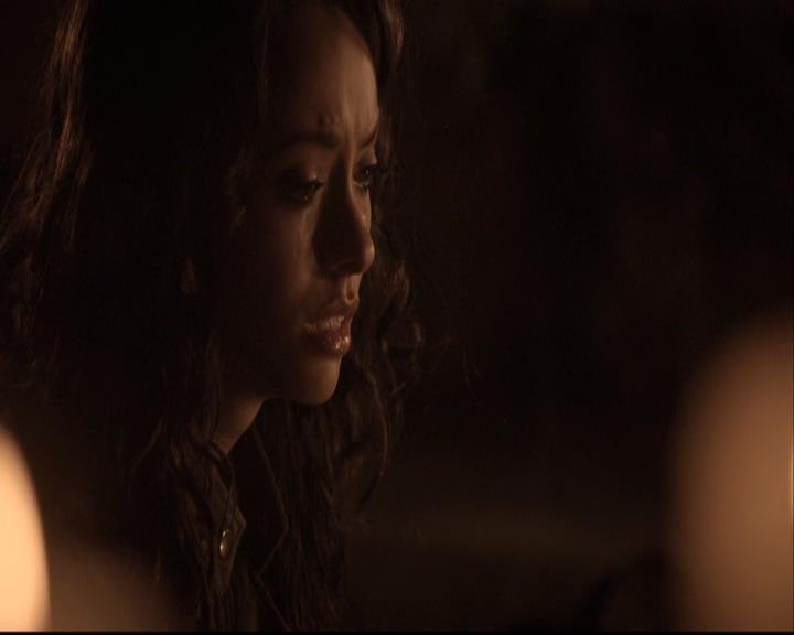 VampireDiariesWorld-dot-org_2x22AsILayDying1412.jpg