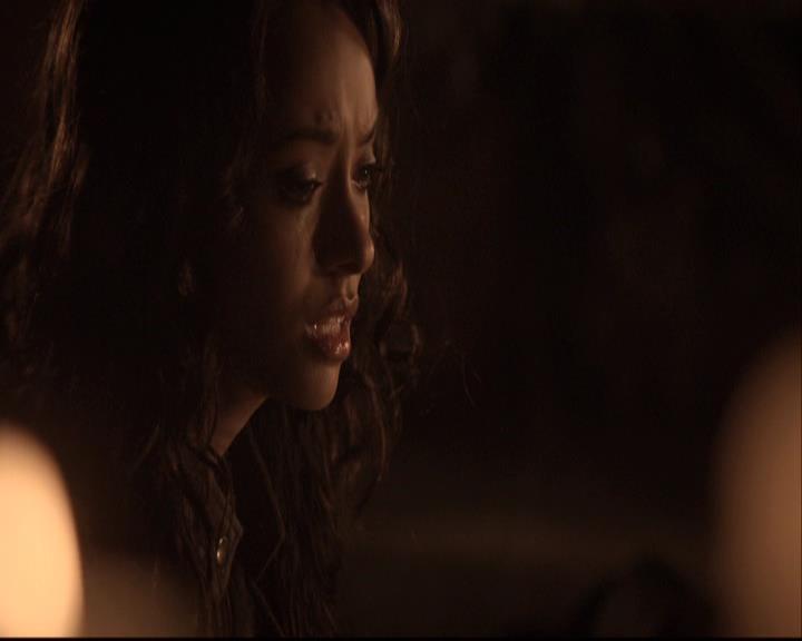 VampireDiariesWorld-dot-org_2x22AsILayDying1413.jpg