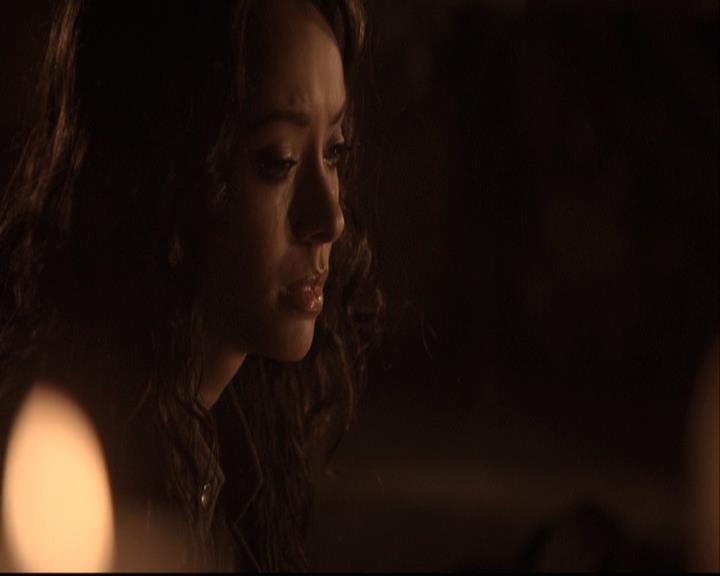 VampireDiariesWorld-dot-org_2x22AsILayDying1414.jpg