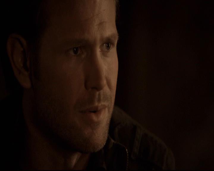 VampireDiariesWorld-dot-org_2x22AsILayDying1417.jpg