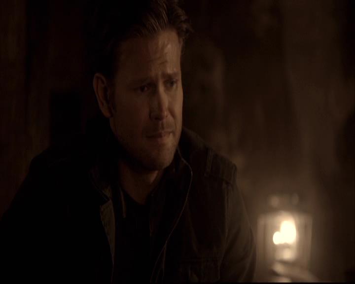 VampireDiariesWorld-dot-org_2x22AsILayDying1449.jpg