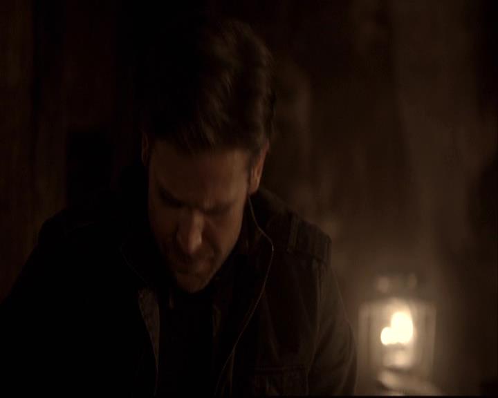 VampireDiariesWorld-dot-org_2x22AsILayDying1450.jpg