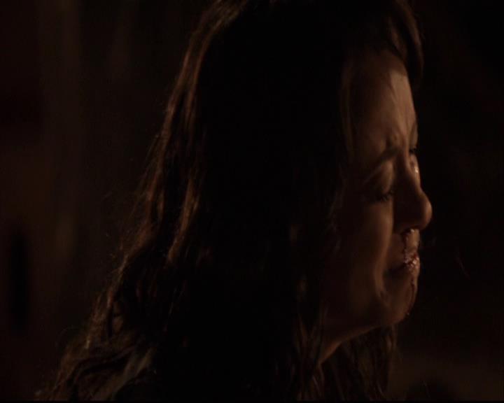 VampireDiariesWorld-dot-org_2x22AsILayDying1454.jpg
