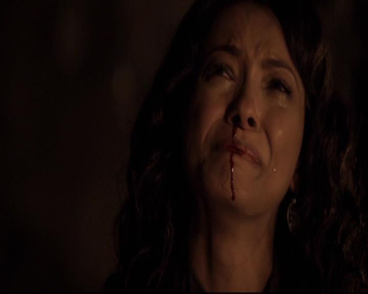 VampireDiariesWorld-dot-org_2x22AsILayDying1457.jpg