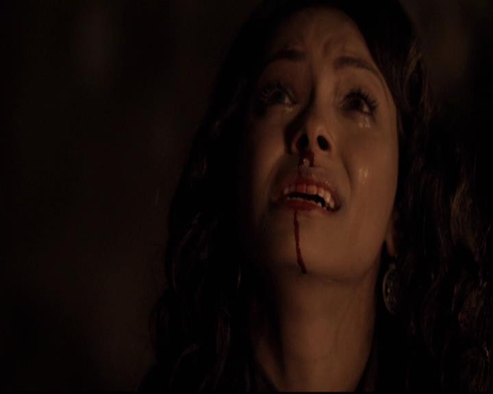 VampireDiariesWorld-dot-org_2x22AsILayDying1466.jpg